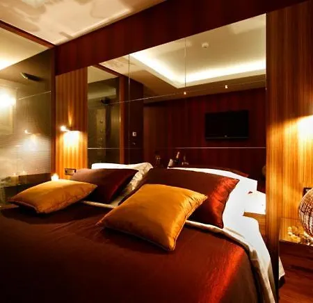 Мотель Flamingo Perafita